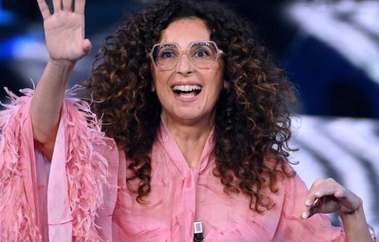 Teresa Mannino Monologo Ambientalista E Femminista A Sanremo 2024 All Gossip Italia 