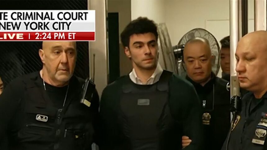 Luigi Mangione appare in tribunale nel caso di omicidio del CEO