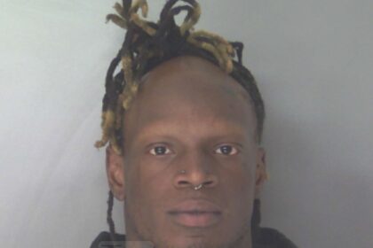Kadarius Toney della NFL arrestata dopo che i poliziotti hanno detto di aver strangolato la donna