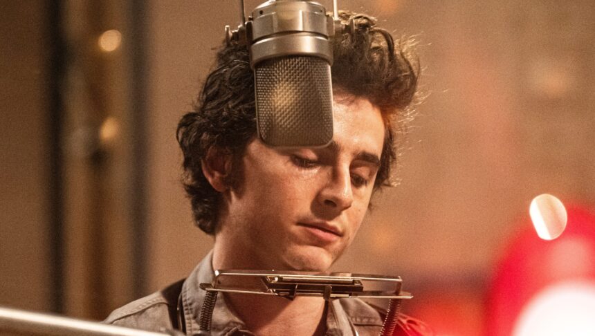 Timothee Chalamet ha cantato come Bob Dylan in "A Complete Unknown"? - Hollywood Life