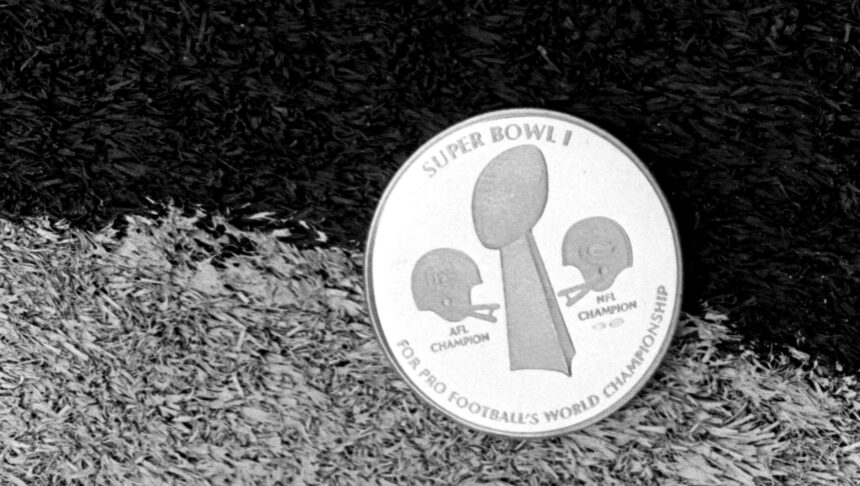 Quando è avvenuto il primo Super Bowl? Data e squadra vincente - Hollywood Life