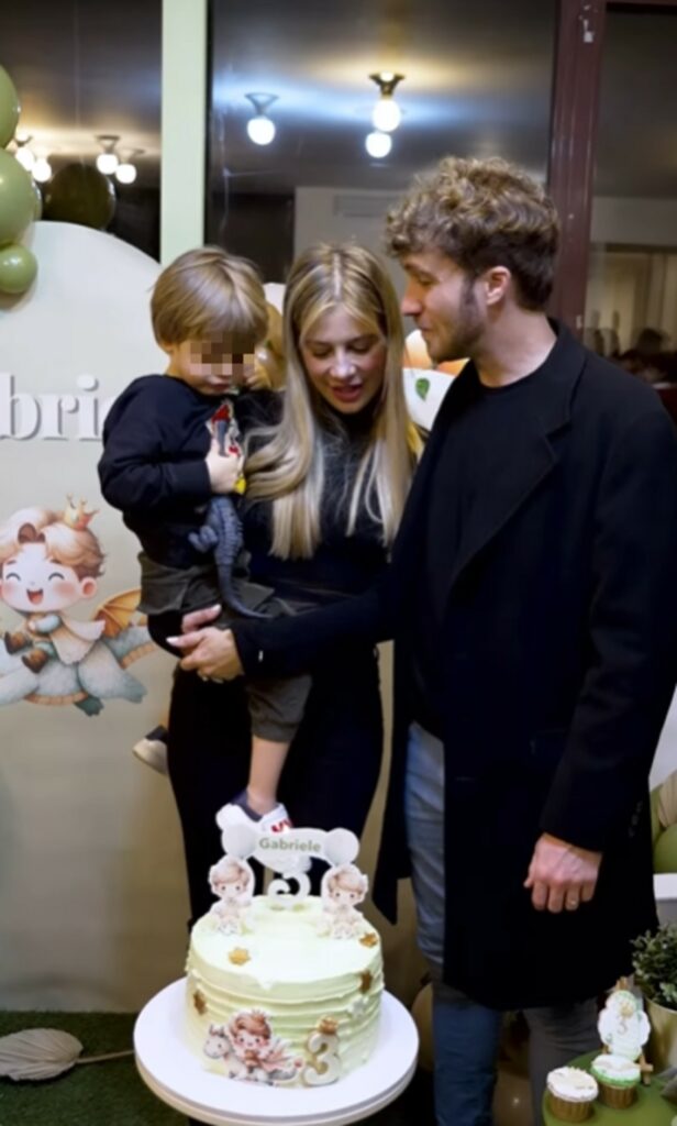 Clizia Incorvaia mostra il party per i 3 anni del figlio Gabriele e rivela: ''L'ha incoraggiato nonna Ele, è una leonessa'' - Gossip.it