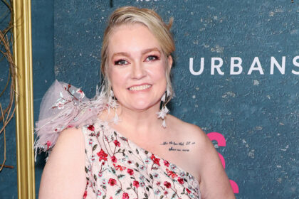 Colleen Hoover ritorna su Instagram in mezzo alla battaglia legale di noi ", Scrubs Blake Lively e Justin Baldoni dalla sua pagina