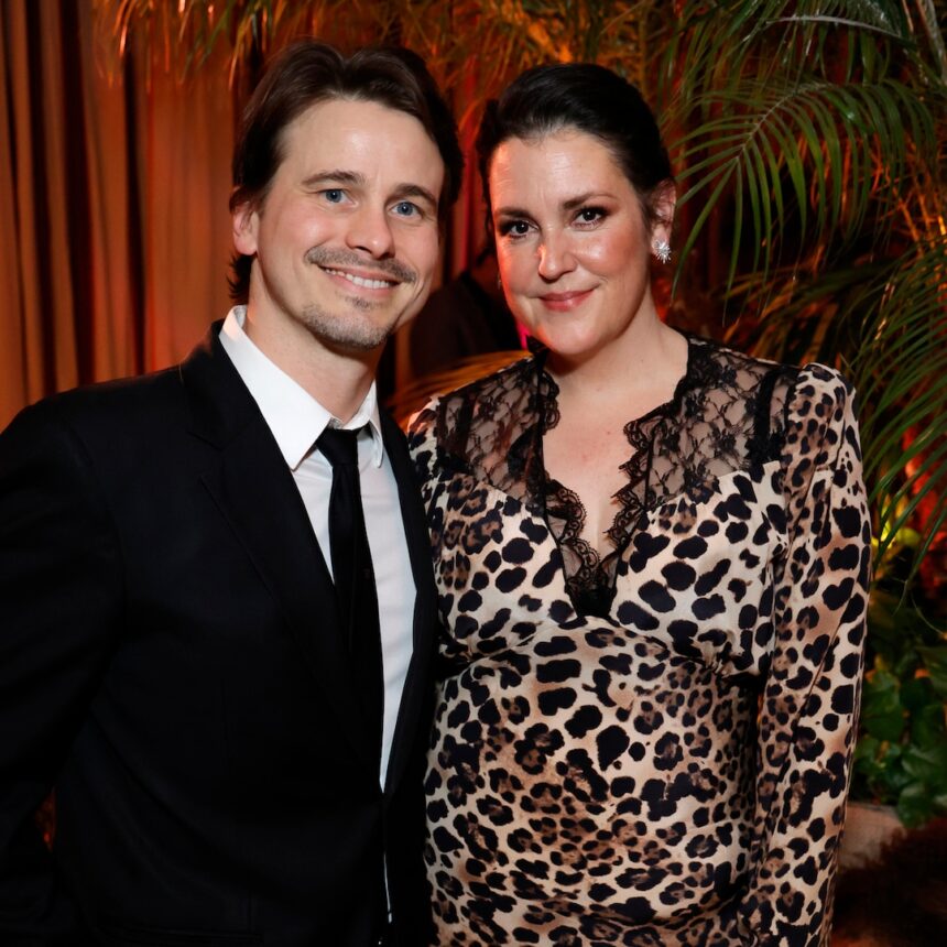 Perché Melanie Lynskey e Jason Ritter sono una coppia così vincente