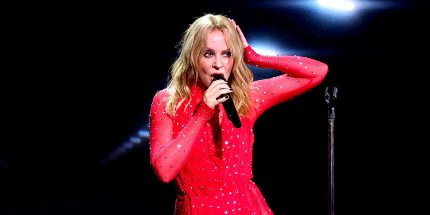 Kylie Minogue Set List per "Tensione Tour" rivelato e acquista i biglietti ufficiali!