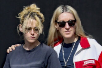 Kristen Stewart & Fiancée Dylan Meyer Esci per un appuntamento a pranzo a Los Angeles