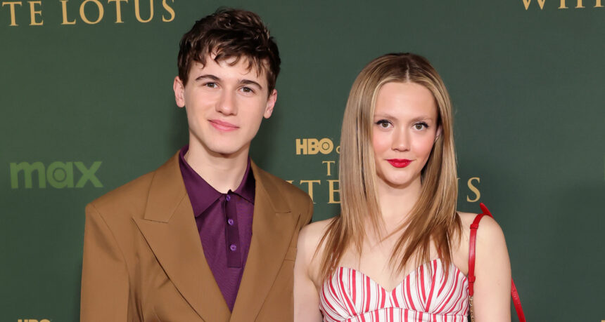 Iris Apatow supporta il fidanzato Sam Nivola alla premiere della stagione 3 di "The White Lotus"