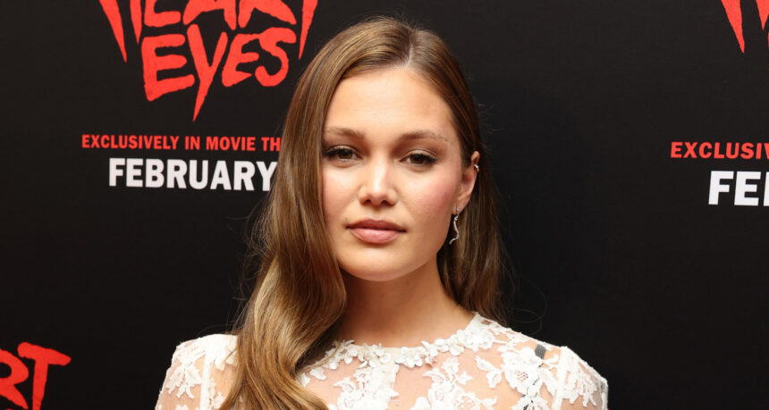 Olivia Holt reagisce ai fan che la lanciano come Britney Spears nel prossimo film biografico di Jon M Chu 'Woman in Me'