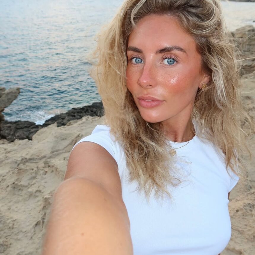 Bonnie Blue di Onlyfans affronta le voci sulla gravidanza