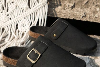 Ottieni gli zoccoli in pelle scamosciata virale per soli $ 36