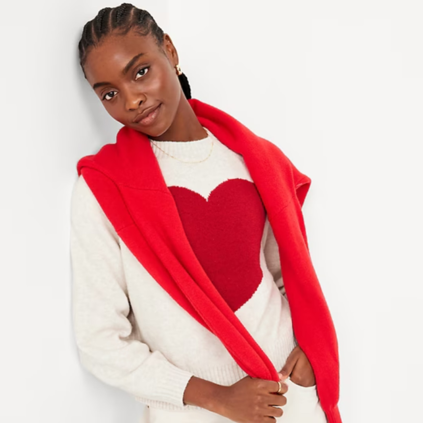Old Navy's Valentine's Day Shop: maglioni, abiti e altro inizi a $ 3