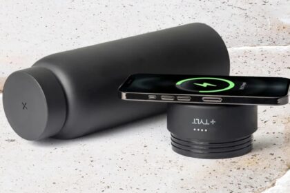 Bottiglia d'acqua con banca elettrica wireless per $ 12