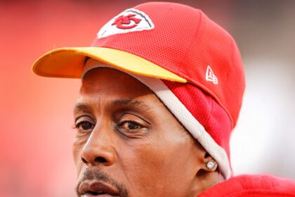 Patrick Mahomes Sr. chiede a Court il permesso di viaggiare per Autograph Show