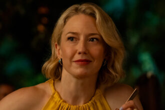 Carrie Coon rivela che il suo personaggio di "The White Lotus" avrebbe dovuto avere un figlio non binario, perché è stato tagliato dallo spettacolo