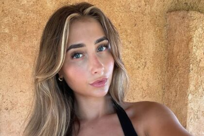 Lily Phillips di Onlyfans condivide le foto di bikini tra la speculazione di gravidanza
