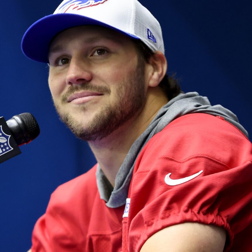 Josh Allen accetta l'accordo NFL da record