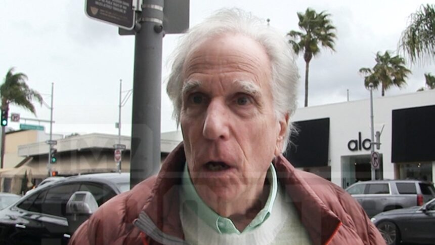 Henry Winkler elogia le costolette di recitazione "Grotesquerie" di Travis Kelce, "è stato grande"