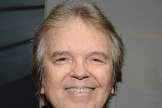 Larry Tamblyn, membro fondatore degli Standells e il fratello di Russ Tamblyn, morto a 82 anni