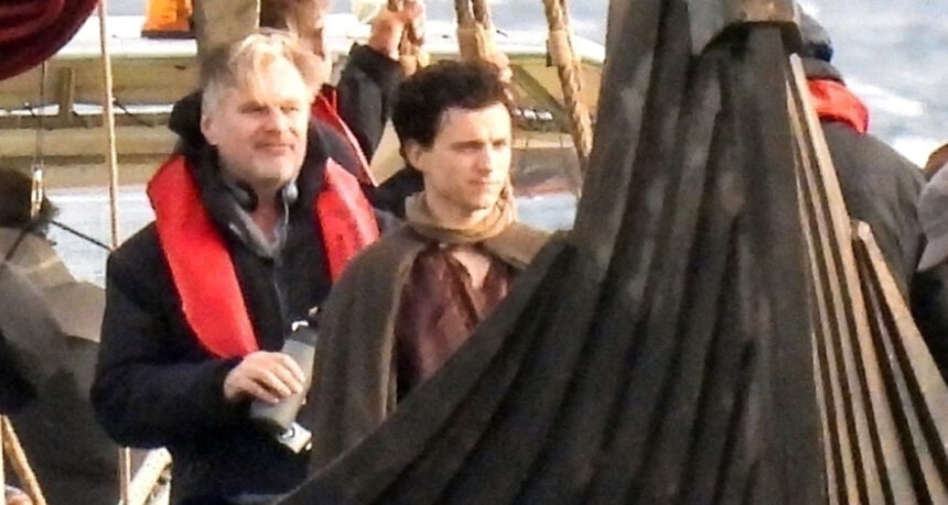 Tom Holland ha visto il set di "Odissea" di Christopher Nolan per la prima volta in Grecia!
