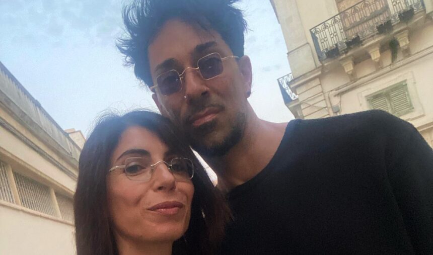 ''Il nostro è stato il vero colpo di fulmine'': Emanuel Lo parla dell'amore con Giorgia e rivela cosa pensa farà il loro figlio da grande - Gossip.it