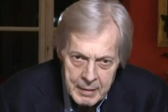 ''Vittorio Sgarbi è ricoverato al Policlinico Gemelli da 10 giorni per grave depressione'': cosa sappiamo sulle condizioni del volto tv - Gossip.it