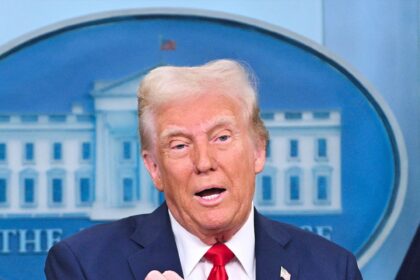 Donald Trump reagisce alla presunta offerta del Commonwealth del re Carlo III