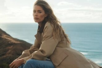 Anthropologie extra 50% di sconto SEZIONE DI VENDITA: $ 4,97 TOPS e altro ancora