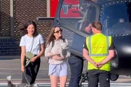 Ana de Armas e Tom Cruise Land a Londra in elicottero pilotato da Action Star