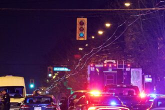 Multiple Dead After Driver si schianta contro la folla al Vancouver Street Festival