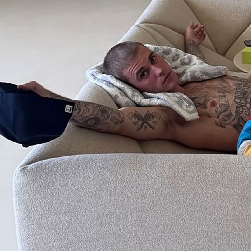 Justin Bieber si salgano su divano con baby jack blues bieber in dolce foto