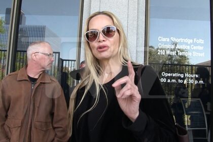 Christina Fulton afferma che il figlio Weston Cage ha dato il programma di diversione dopo l'assalto