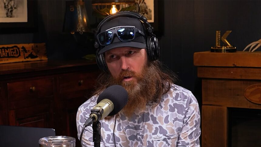 "Duck Dynasty" Star Phil Robertson "Not Good" Aun Alzheimer's Battle