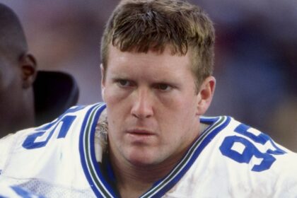 L'ex linebacker della NFL Dean Wells è morto a 54 anni dopo la battaglia del cancro