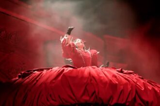 I malfunzionamenti del microfono di Lady Gaga durante il set di Coachella Weekend 2