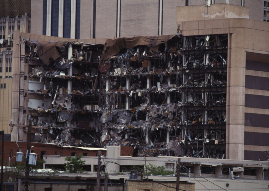 Il bombardamento di Oklahoma City è stato un avvertimento. Trenta anni dopo, lo stiamo ancora ignorando