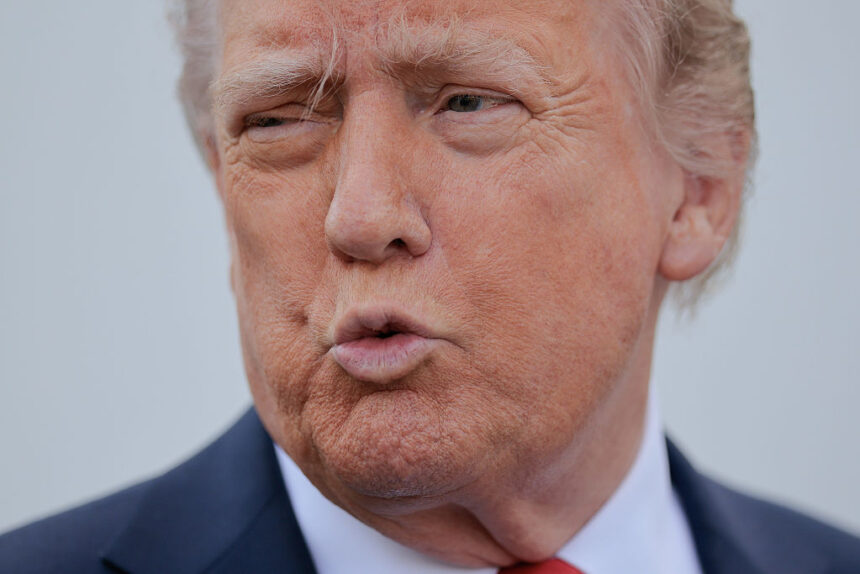 Trump: Non posso aumentare le tasse sui ricchi, lascerà il paese