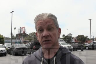 Bruce Buffer dice che Paddy Pimblett ha un fattore "è" essere la faccia di UFC