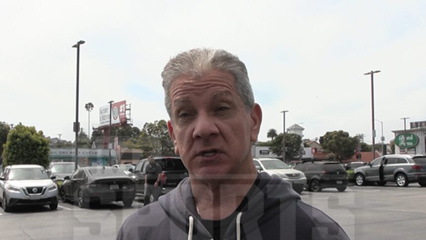 Bruce Buffer dice che Paddy Pimblett ha un fattore "è" essere la faccia di UFC