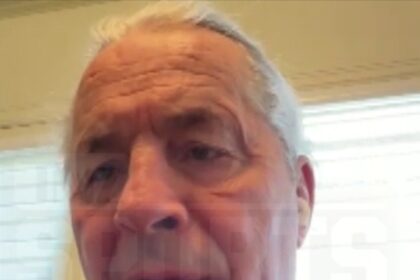 La leggenda della WWE Bret Hart strappa Hulk Hogan, è sempre stato bugiardo!