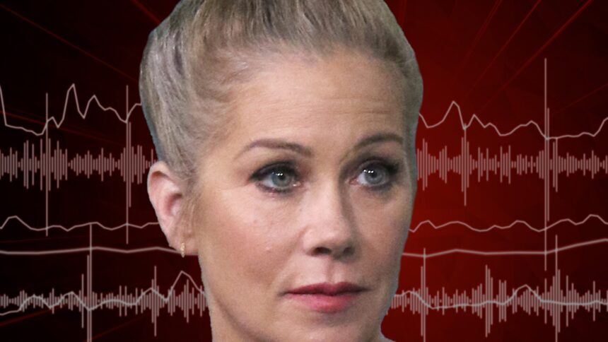 Christina Applegate rivela che suo padre è morto, si emoziona a parlare di lui