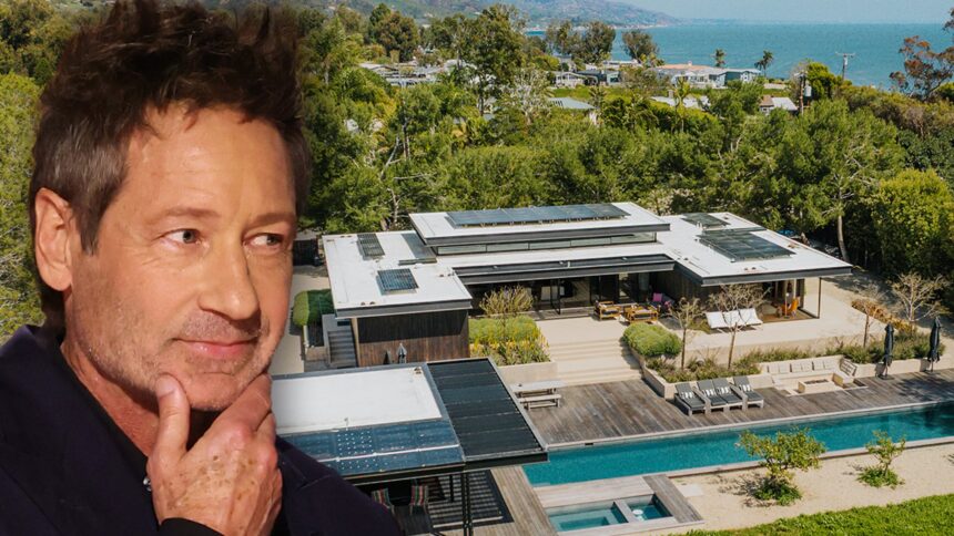 "X-Files" David Duchovny elenca Malibu Pad per $ 12,5 milioni