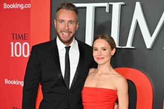 Kristen Bell, Dax Shepard Kiss sul tappeto rosso