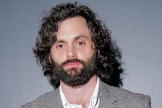 Penn Badgley di Gossip Girl Dettagli Body Dysmorphia Struggle