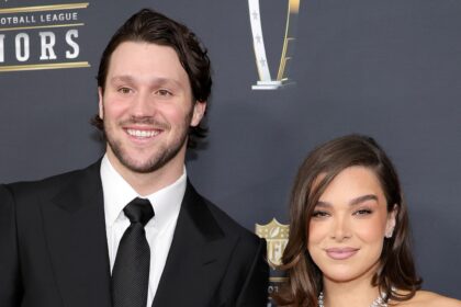 Josh Allen reagisce ai Sinner del film di Fiancée Hailee Steinfeld