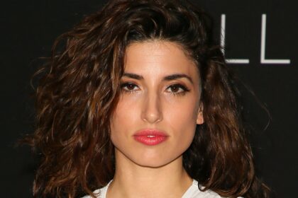 La star di 'Goliath' Tania Raymonde chiama poliziotti per presunto visitatore indesiderato