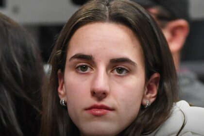 Caitlin Clark deve "guadagnare spot" nella squadra di calcio della bandiera USA, afferma il CEO