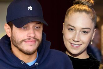 Pete Davidson ed Elsie Hewitt si siedono felicemente a bordo campo al gioco Knicks