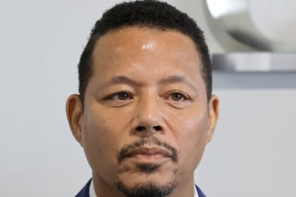 Terrence Howard prevede di esporre i pesi massimi di Hollywood nel nuovo podcast