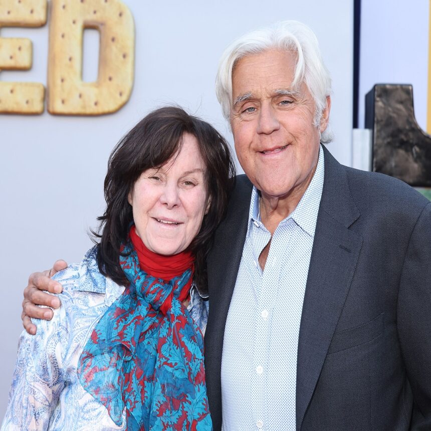 Jay Leno si rivolge alla conservazione della moglie Mavis Leno