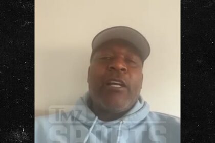 Cooper Flagg dovrebbe rifiutare NBA Draft & Stay a Duke, dice Larry Johnson